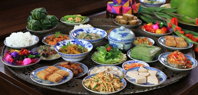 Mâm cỗ ngày tết truyền thống của người việt - Nét văn hóa ẩm thực đặc sắc