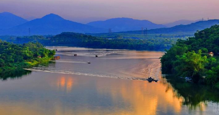 Sông Hương làm say đắm hàng nghìn du khách